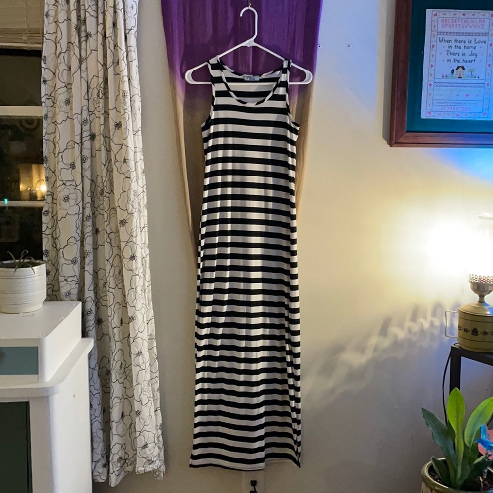 Maxi, super comfy!